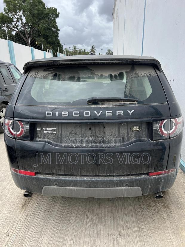 Land Rover Discovery 2015 Black