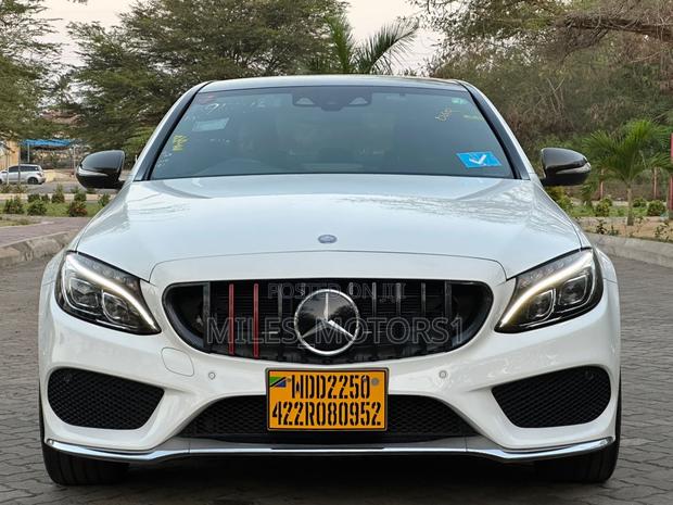 Mercedes-Benz C200 2015 White