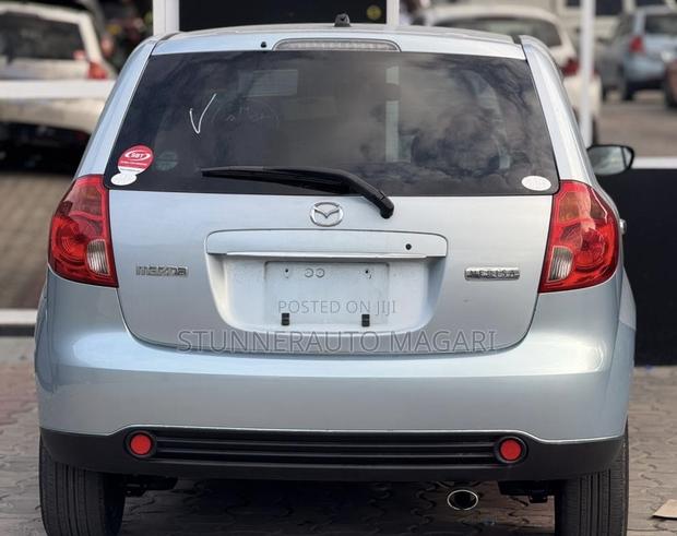 Mazda Verisa 2008 Blue
