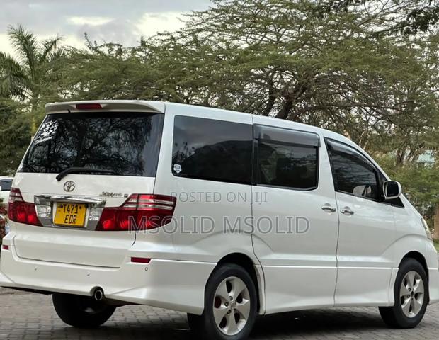Toyota Alphard 2006 White