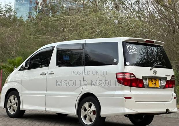 Toyota Alphard 2006 White