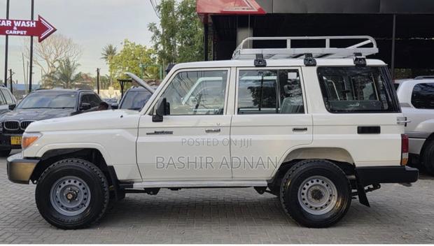 Toyota Land Cruiser 76 Series 2013 White