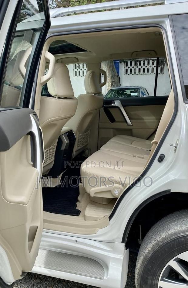 Toyota Land Cruiser Prado 2022 Pearl
