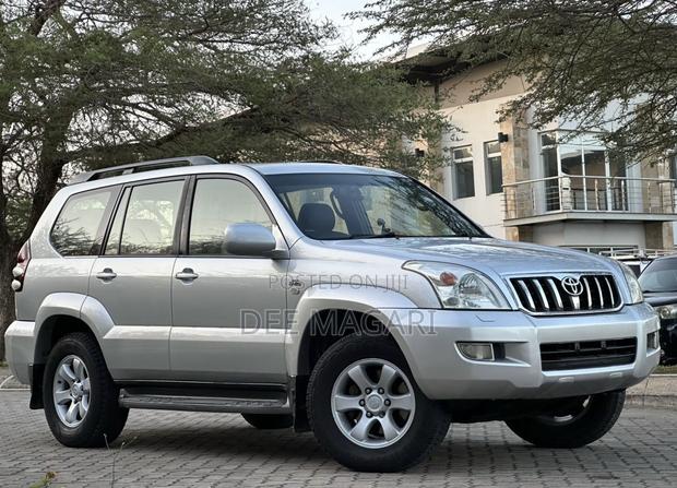 Toyota Land Cruiser Prado 2004 Silver