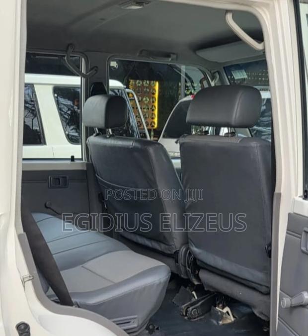 Toyota Land Cruiser 2013 White