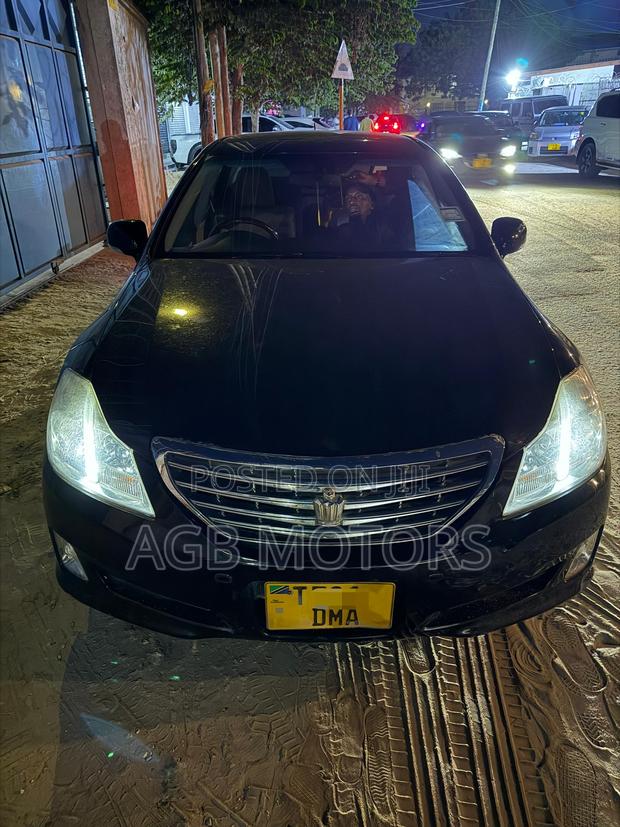 Toyota Crown 2008 Black
