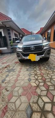 Toyota Hilux 2022 Gray for sale