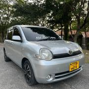 Toyota Sienta 2004 Silver for sale