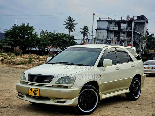 Toyota Harrier 2003 White