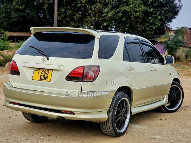 Toyota Harrier 2003 White