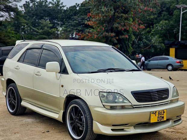 Toyota Harrier 2003 White