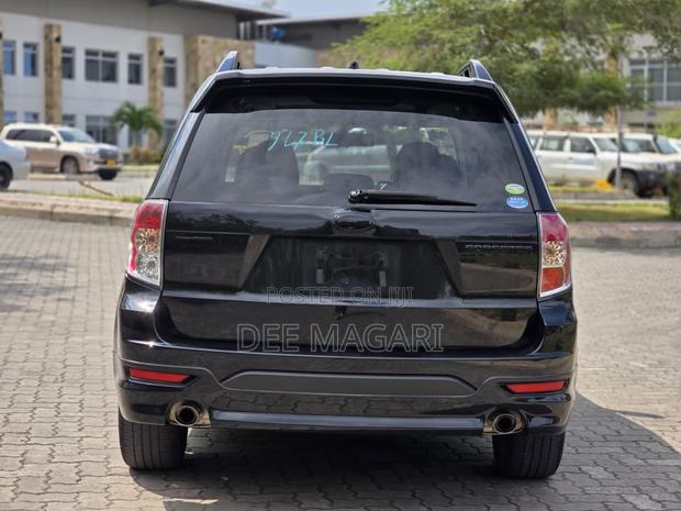 Subaru Forester 2012 Black
