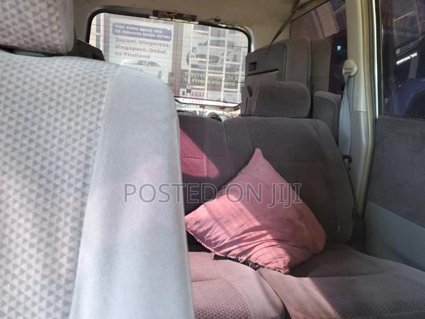 Toyota Noah 2003 Silver