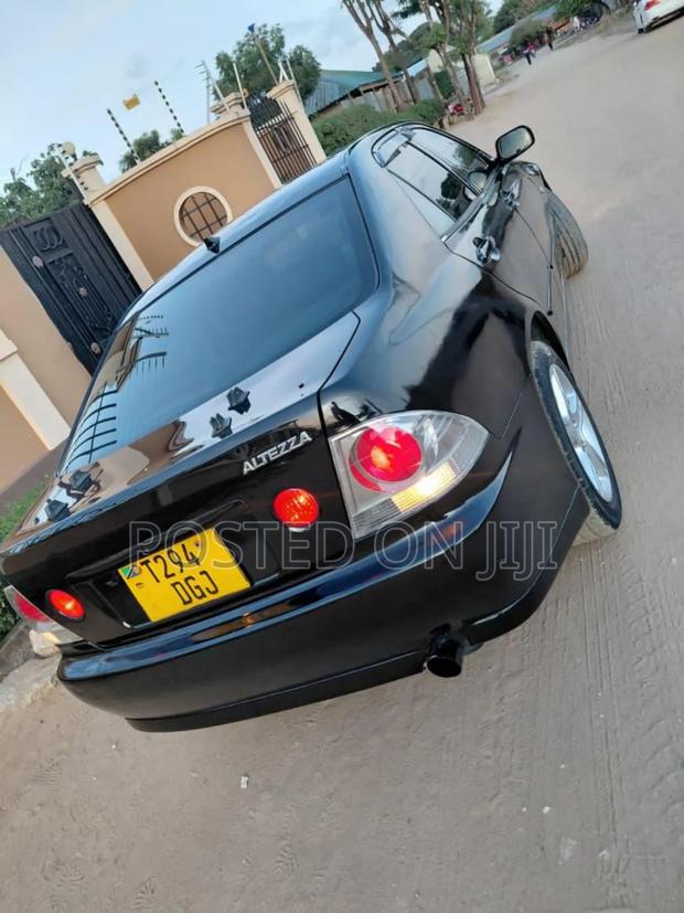 Toyota Altezza 2004 Black