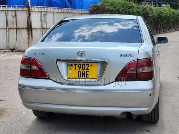 Toyota Brevis 2004 Silver
