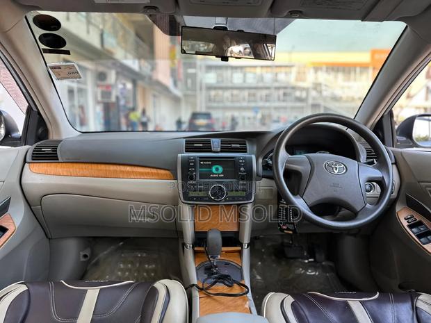 Toyota Premio 2010 Silver