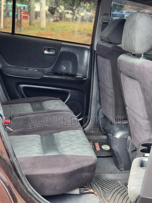 Toyota Kluger 2006 Maroon