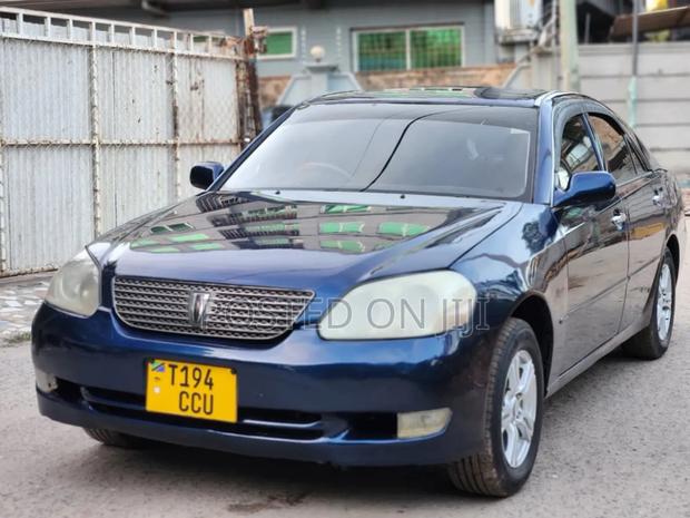Toyota Mark II 2004 Blue