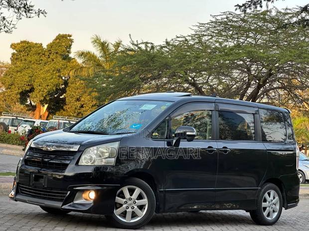 Toyota Noah 2008 Black