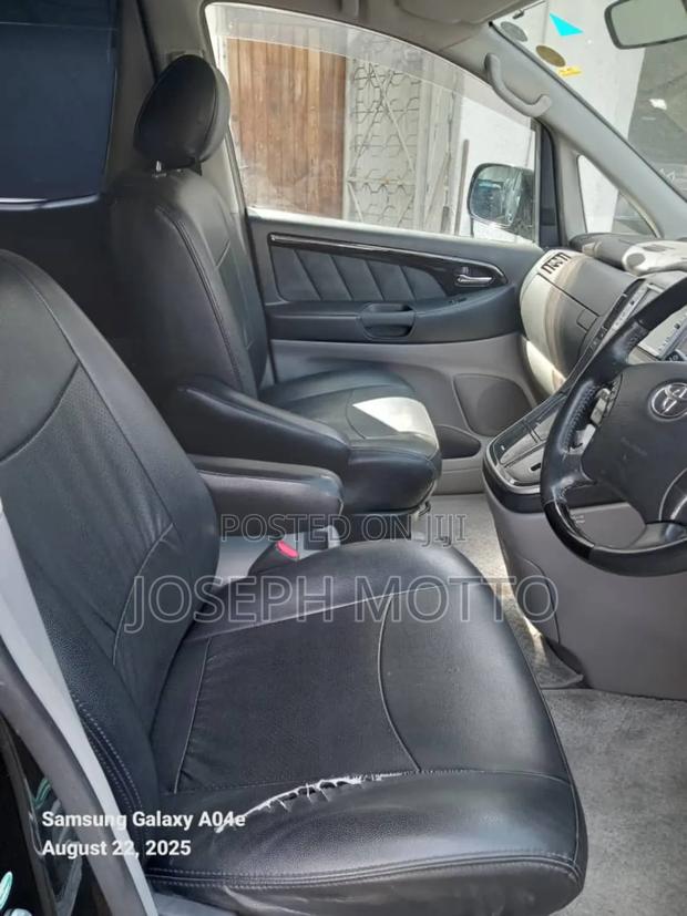 Toyota Alphard 2.4 Petrol AWD 2007 Black