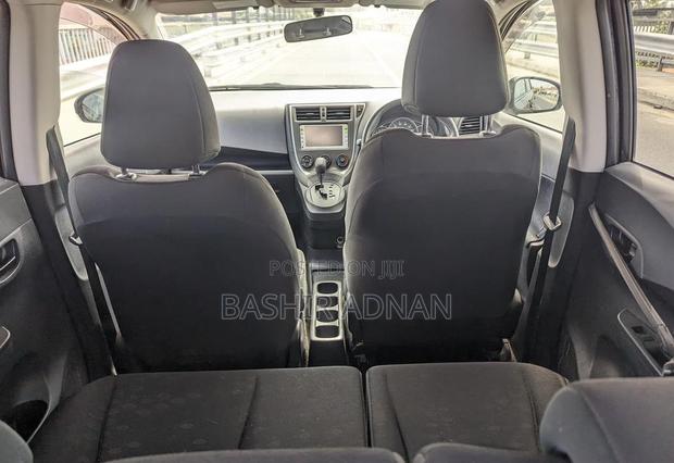 Toyota Ractis 1.3 FWD 2011 Black