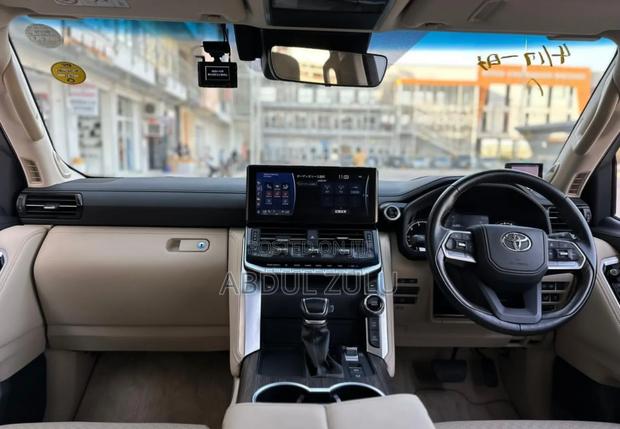 Toyota Land Cruiser Prado 2022 Black