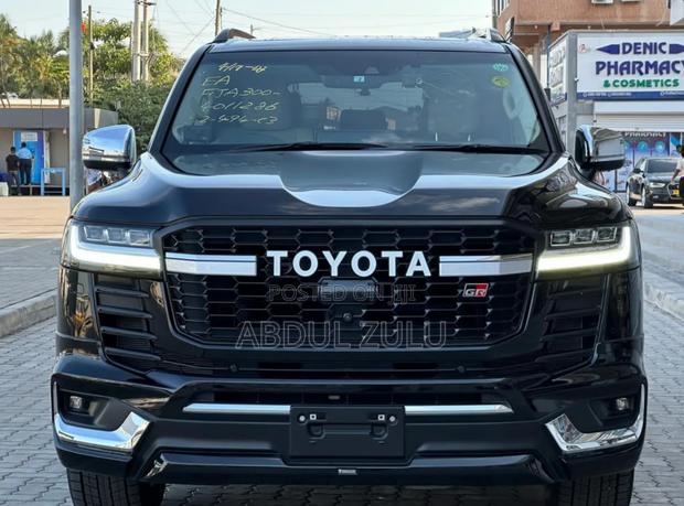 Toyota Land Cruiser Prado 2022 Black