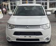 Mitsubishi Outlander 2013 White for sale