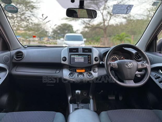 Toyota Vanguard 2012 Black