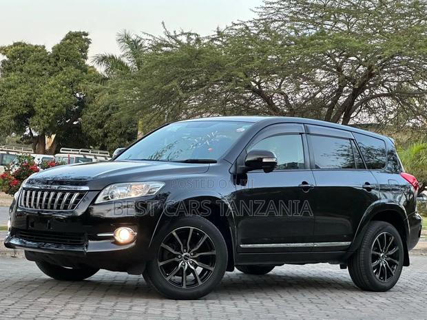 Toyota Vanguard 2012 Black