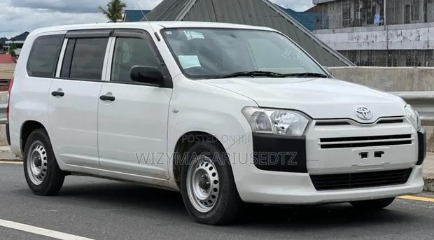 Toyota Probox 2016 Off white
