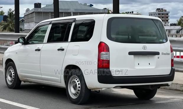 Toyota Probox 2016 Off white