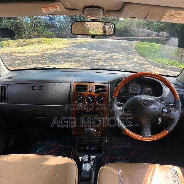 Toyota Duet 2004 Silver