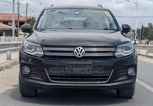 Volkswagen Tiguan 2011 Black
