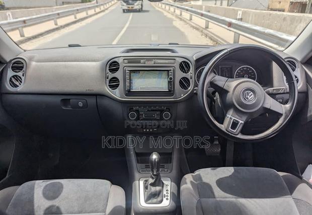 Volkswagen Tiguan 2011 Black