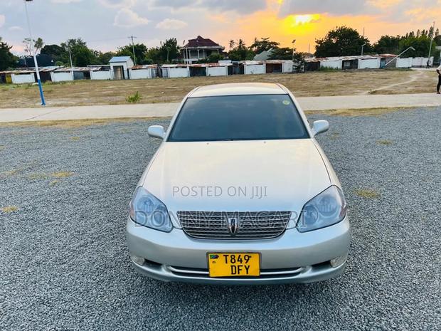 Toyota Mark II 2004 Silver