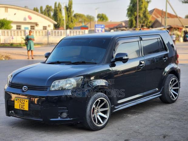 Toyota Corolla Rumion 2009 Black