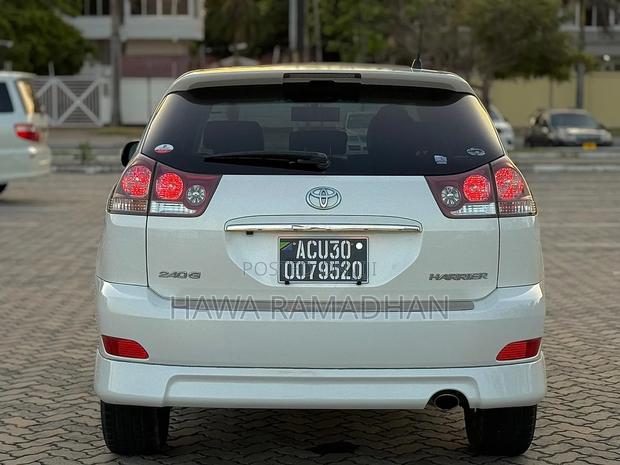 Toyota Harrier 2008 White