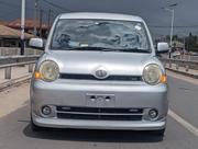 Toyota Sienta 2005 Silver for sale