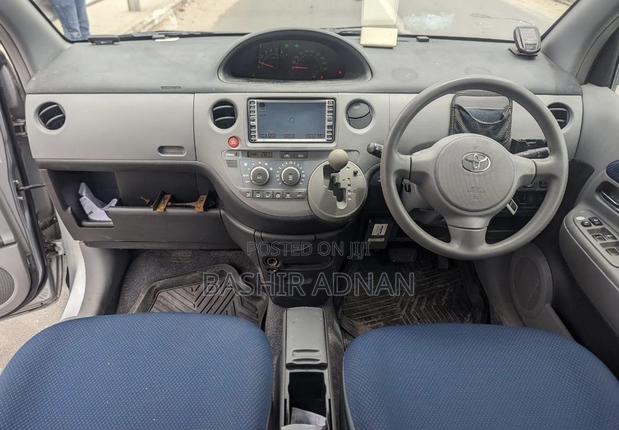 Toyota Sienta 1.5 FWD 2005 Silver