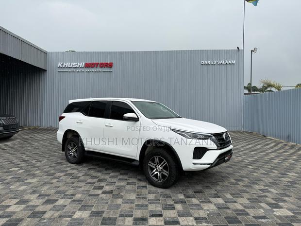 Toyota Fortuner 2.8 D AWD 2020 White
