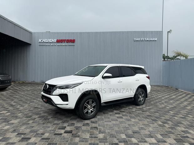Toyota Fortuner 2.8 D AWD 2020 White