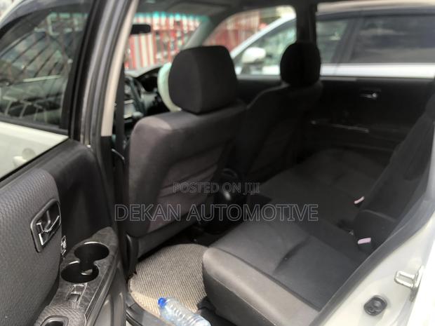 Toyota Kluger 2004 White