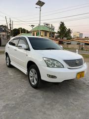 Toyota Harrier 2004 White for sale
