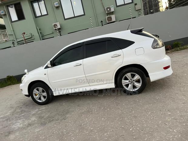 Toyota Harrier 2004 White