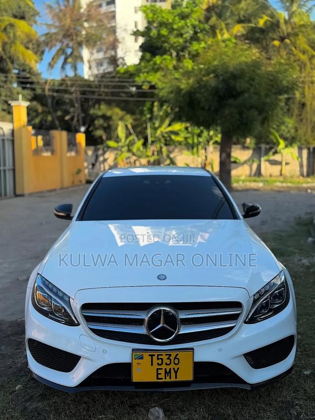 Mercedes-Benz C-Class 2014 White