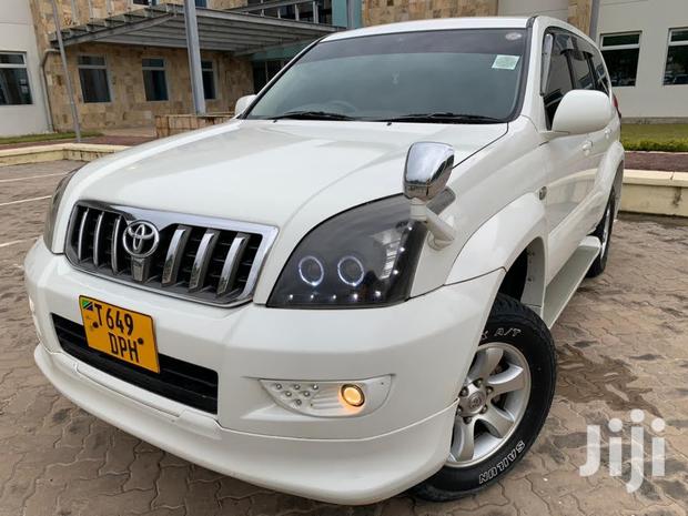 Toyota Land Cruiser 2009 White