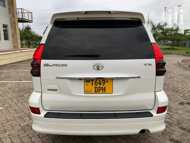 Toyota Land Cruiser 2009 White