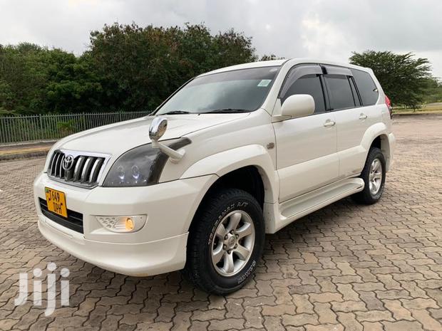 Toyota Land Cruiser 2009 White