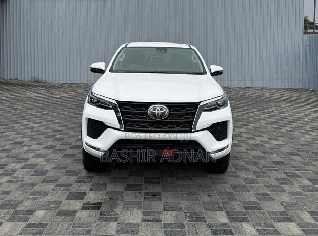 Toyota Fortuner 2.8 D AWD 2020 White